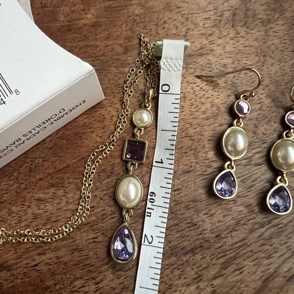 Avon Decadent Delight Gold Tone Purple and Pearl Bezel Jewelry Set - Picture 4 of 5